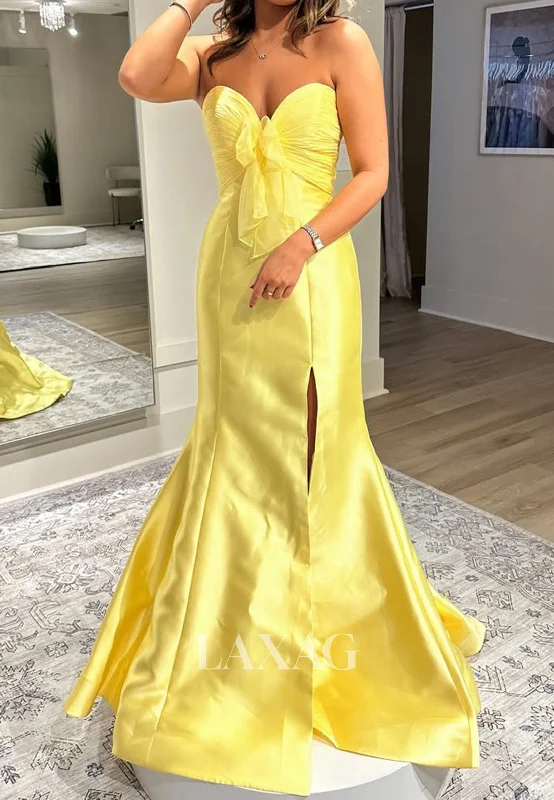 Sweetheart Off-Shoulder Sleeveless Fitted Prom Dress Pleated Satin Sweep Train Party Gowns with Slit Sweetheart Off-Shoulder Sleeveless Fitted Prom Dress Pleated Satin Sweep Train Party Gowns with Slit