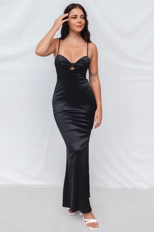 Mellie Maxi Dress - Black Elegant Maxi Dress with Drapes