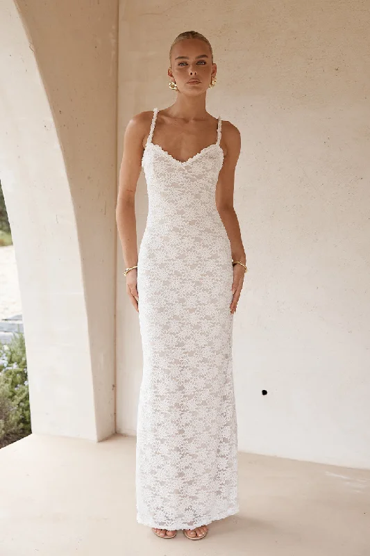 SARTA MAXI DRESS - WHITE Comfortable Fit-and-Flare Maxi Dress