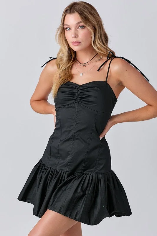 Sweetheart Neckline Pleated Mini Dress Casual Mini Dress with Pockets
