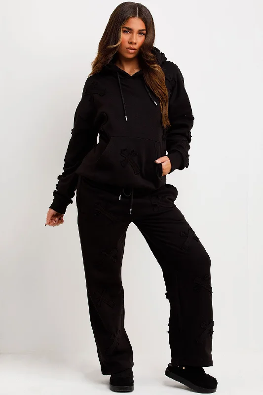 Cross Patch Hoodie And Joggers Tracksuit Lounge Set Black Hooded Sweatshirt Casual Wear Street Style Cross Patch Hoodie And Joggers Tracksuit Lounge Set Black Hooded Sweatshirt Casual Wear Street Style