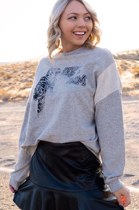 Get Em Tiger Vintage Graphic Sweatshirt Hoodie with Hem Elastic Stretchable Comfortable Get Em Tiger Vintage Graphic Sweatshirt Hoodie with Hem Elastic Stretchable Comfortable