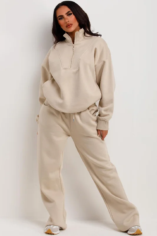 Half Zip Sweatshirt And Joggers Loungewear Set Oatmeal Hoodie with Illustration Artistic Creative