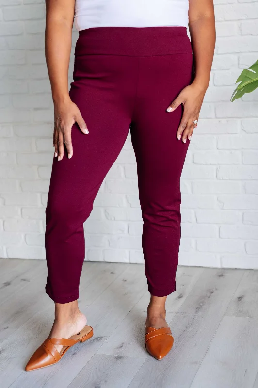 Magic Ankle Crop Skinny Pants in Wine Classic Stretch Pants