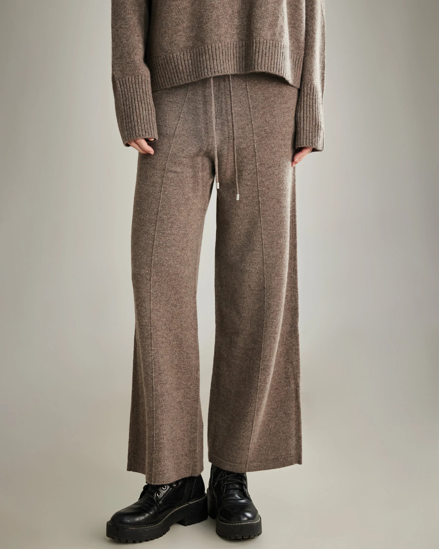 Women's Wide-Leg Cashmere Pants Stylish Elastic Waist Pants