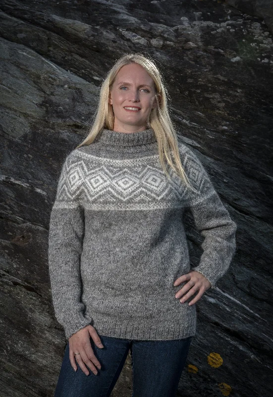 Jannik Icelandic Grey  sweater - Knitting Kit Solid Print Embellished