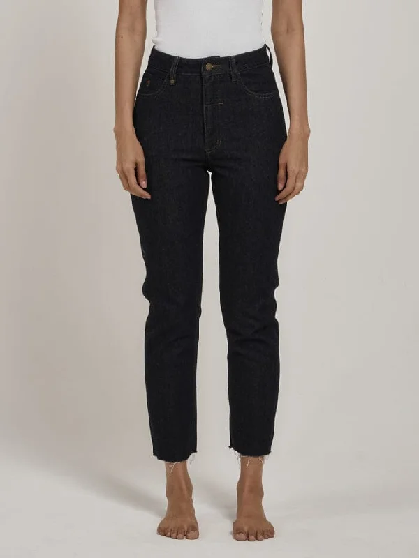 Casey Slim Jean - Raw Indigo Elegant Bootcut Fit Jeans
