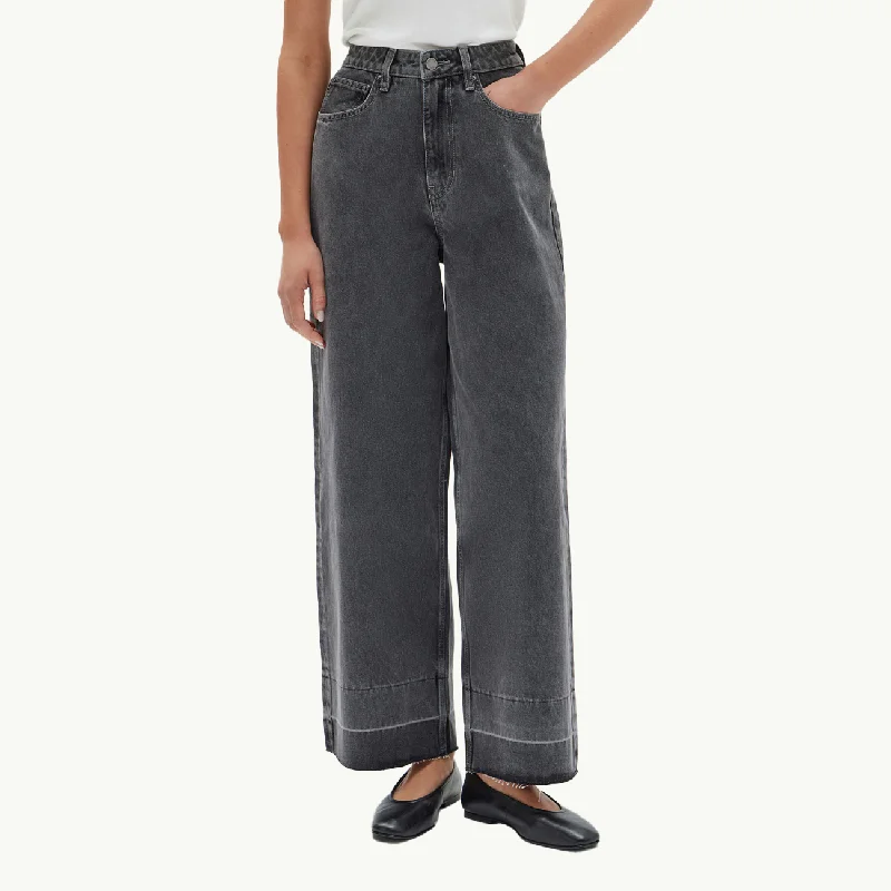 Distressed Hem Wide Leg Jean - Charcoal Trendy Skinny High-Waist Jeans
