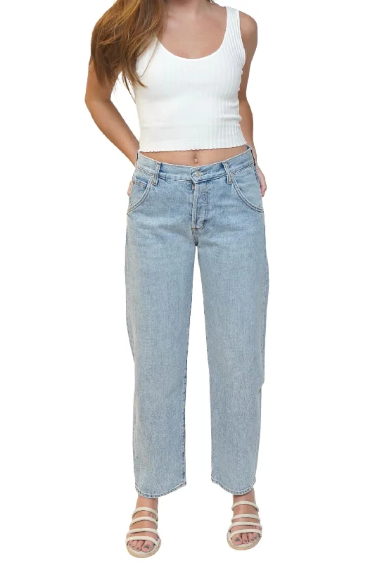 Wide Barrel Jeans In Lake Trendy Bootcut High-Waisted Jeans