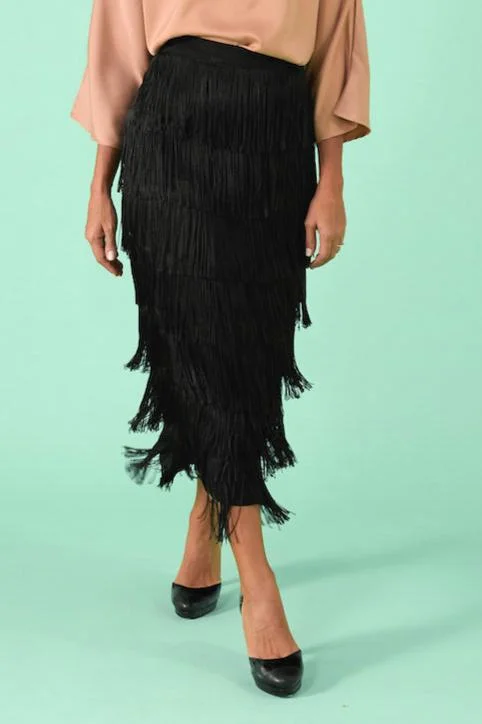 Ruela Fringe Skirt - Black boho skirt vibe